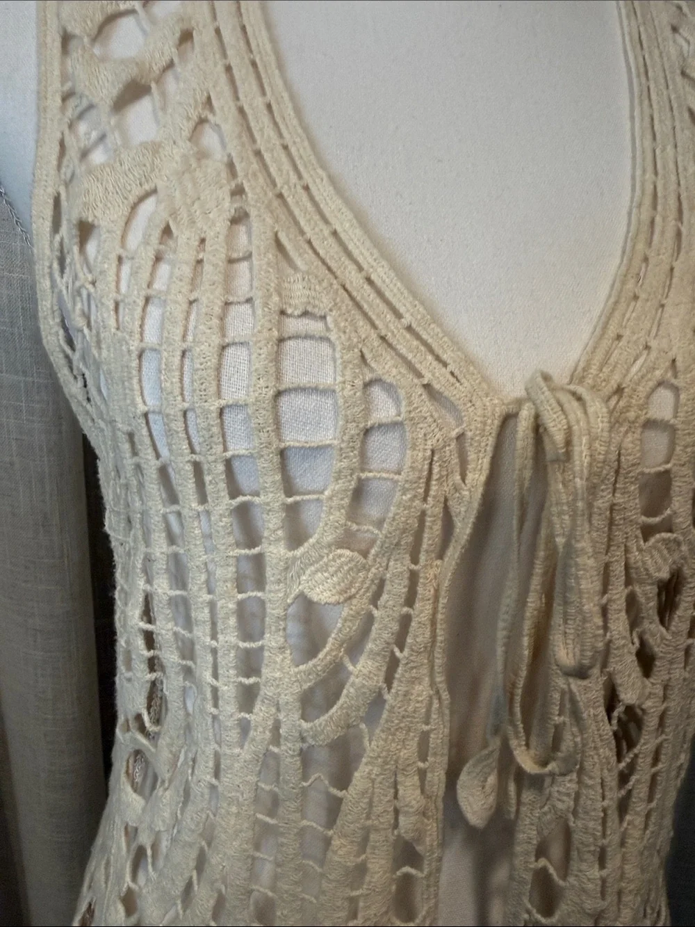 Boho Festival Crochet Vest Cream Fringe Tie Front Love Tree Medium-NWOT - Picture 2 of 12